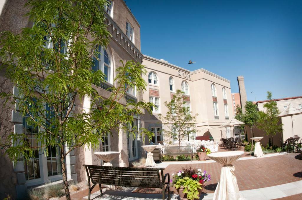 Hotel Parq Central Албукерке Екстериор снимка